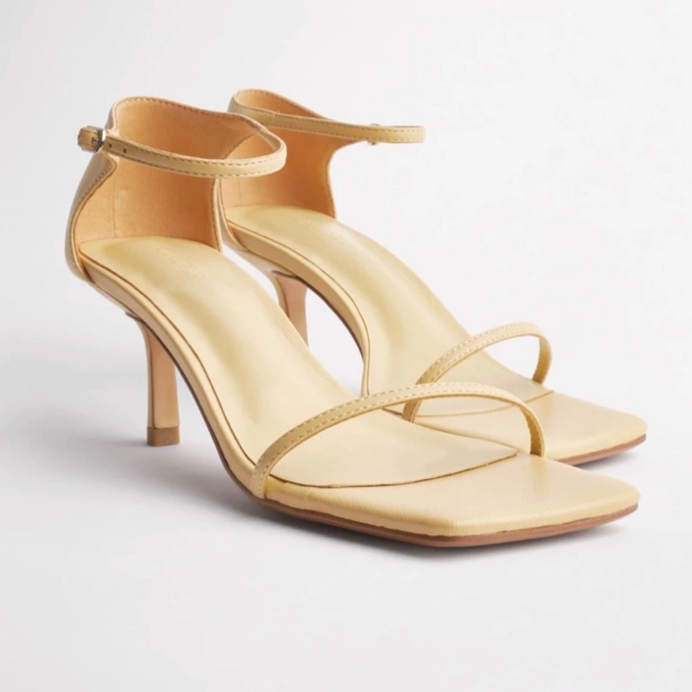 Tony Bianco pumps / 6.5